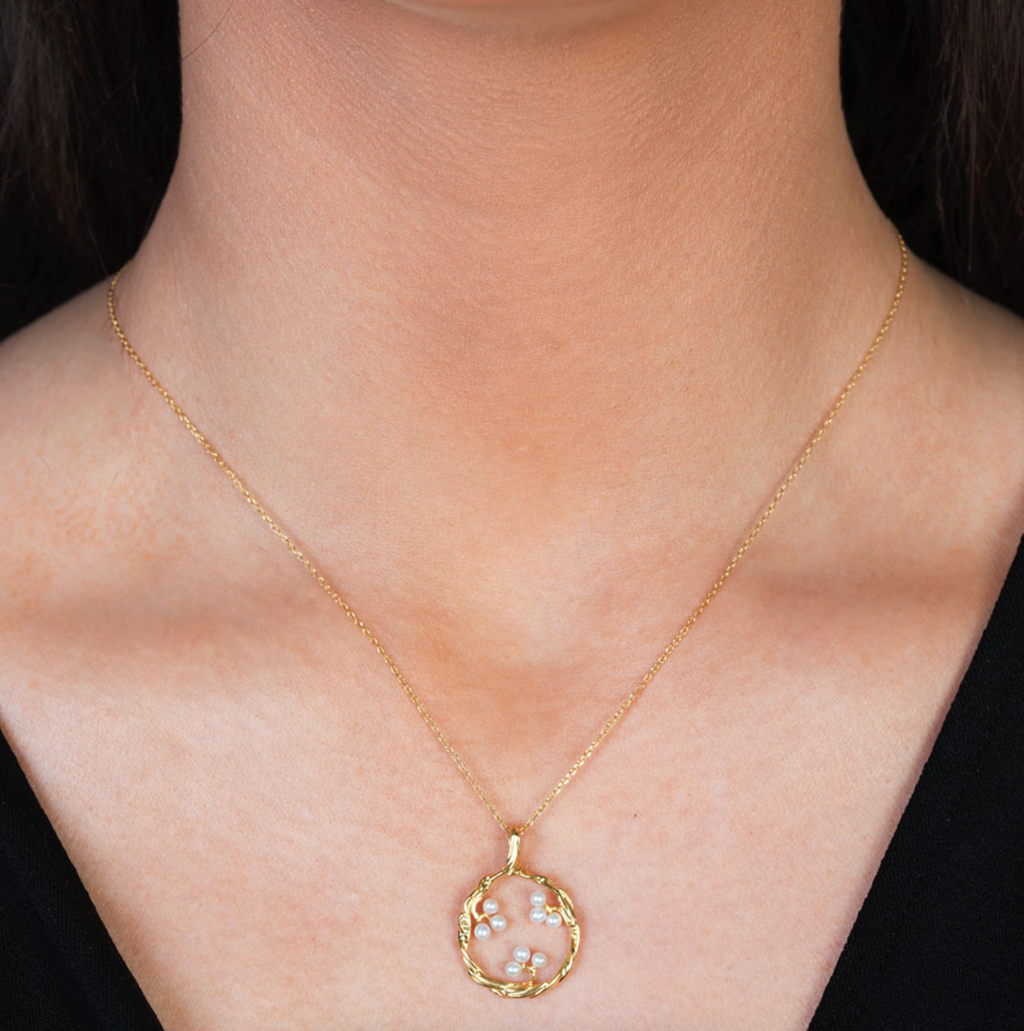 Willow Pearl Pendant Necklace
