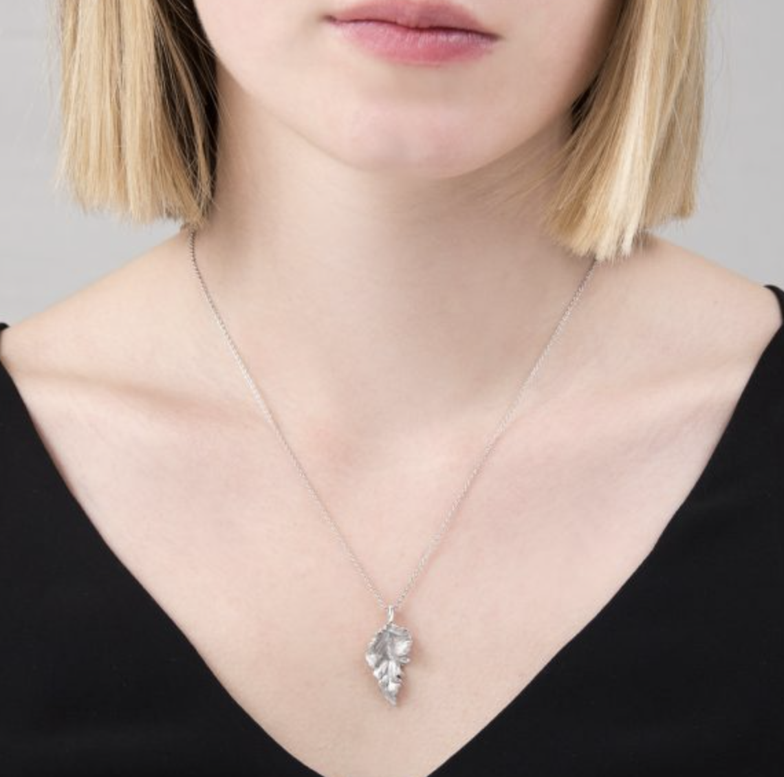 Leaf Pendant Necklace